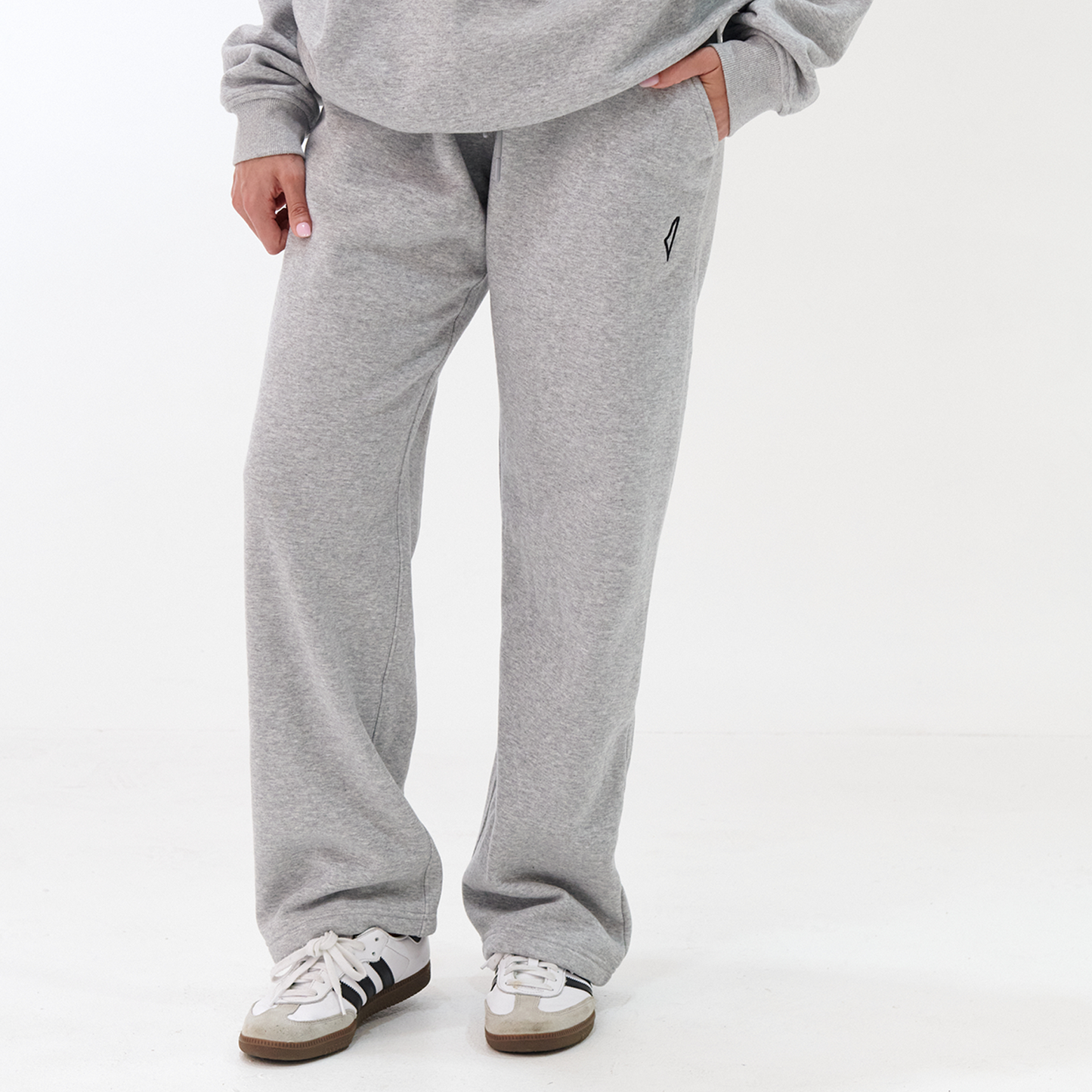 Core Straight Leg Sweat Pants Stone