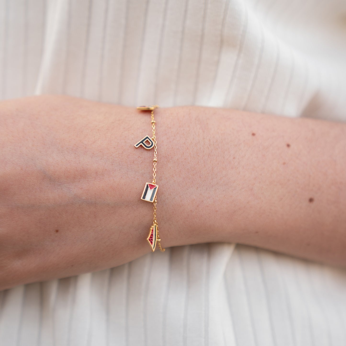 Pali Flag Charm Bracelet Gold